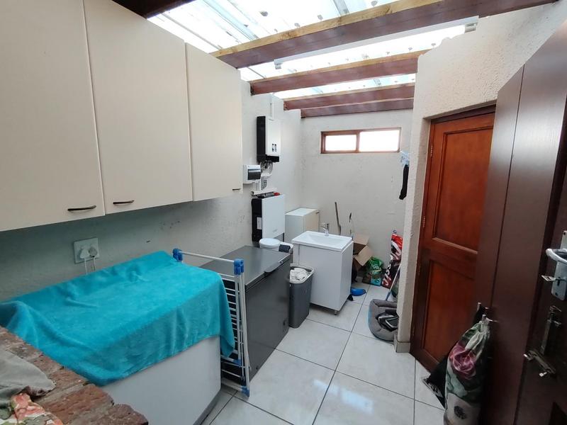 3 Bedroom Property for Sale in Somerset West Western Cape